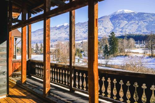 Surrounding environment, Lansersee Lake Chalet in Lans