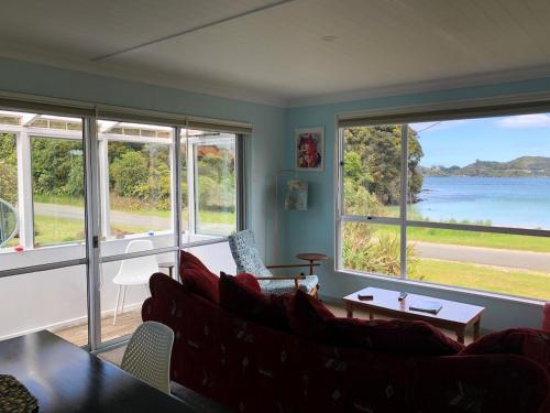 Butterfield Beach House Stewart Island incl car in เกาะสเตวาร์ท