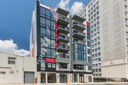 Stay at Luna on N 11th St