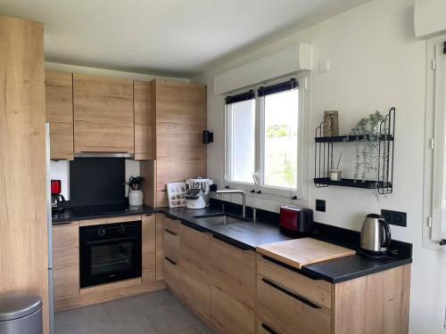 Facilities, T2 cosy avec terrasse et jardin a Belley in Belley