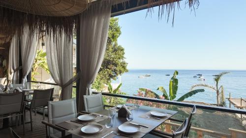 Hotel Platinium Dhermi in Palase