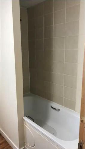 284 - Room 5 - Beachfront - Fantastic sea views in Swansea Városközpont