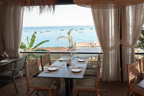 Hotel Platinium Dhermi in Palase