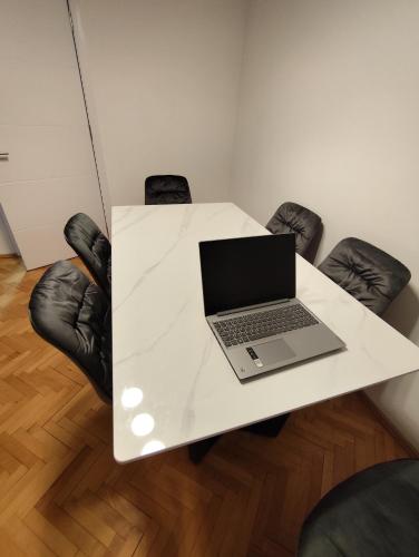 Gigabit High-Speed Internet Modern Apartment, Skopje (fotografie 8)