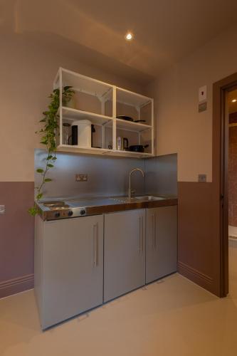 Lin Song House South London Garden Room Getaway 5