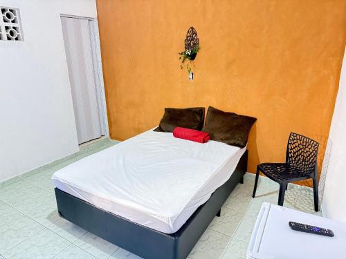1 double bed, 1 twin bed
