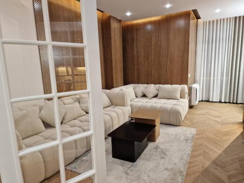 DURRES Beachfront Central TOP LOCATION APARTAMENTS