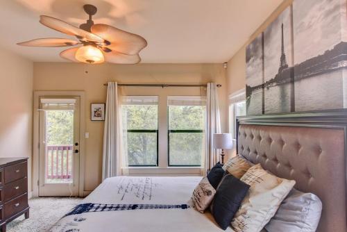 Vacation Home with Whole Home Air Cleaner and Jacuzzi, Austin (photo 6)