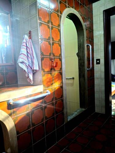 Bathroom, Casarao Giorgi Bouchardt in Cosme Velho