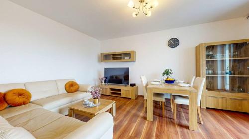 Flora Apartment Ursynow 2 Bedrooms & Parking