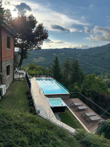 Peldbaseins, Il Fondaccio in Lizzano in Belvedere