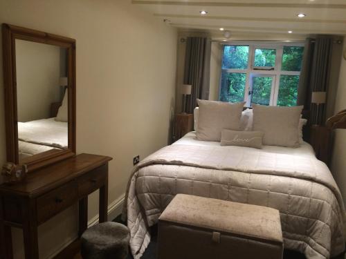 Ringinglow cottage in ฟุลวูด