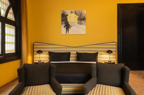 room detail thumbnail 1