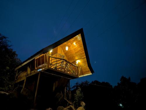 Wooden Cabana Sigiriya - image 5