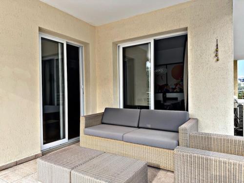 Charm Flat in the heart of the City Center - Balcony & view, Никосия (фото 6)