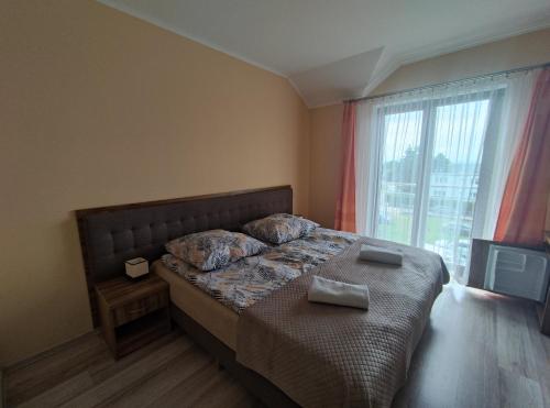 1 queen bed