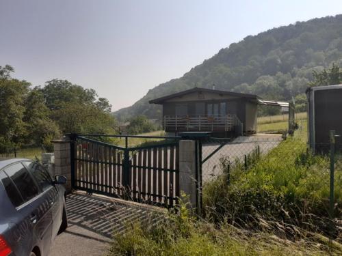 Chalet a la montagne non réservable (Chalet a la montagne non reservable) in Thoirette