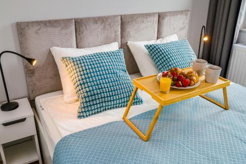 Partynice Apt - Parking & Balcony - by Rentujemy, Wrocław (photo 6)