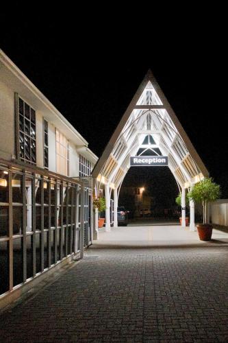 Entrance, Pavilions Hotel in Christchurch