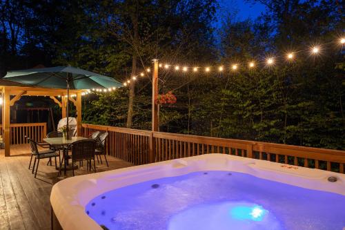 Facilities, Serenity Falls - Stylish 4Bdr Mountain Retreat, Hot Tub, Pool in Bushkill (PA)