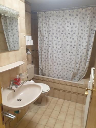 Voll möbilierte Fehrienwohnung neben schönklinik in Bad aibling (Voll mobilierte Fehrienwohnung neben schonklinik in Bad aibling) in Bad Aibling