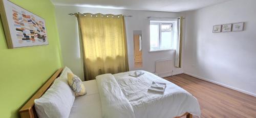 Property Near Aldgate London, Londyn