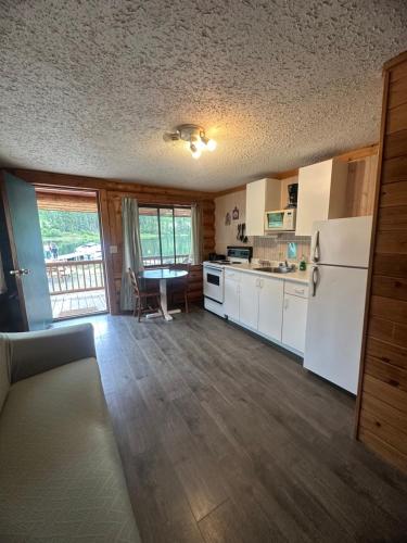 Lac Des Roches Resort in Litlforta (BC)