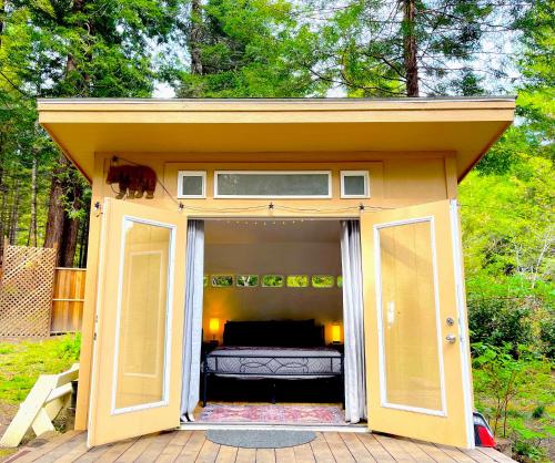 Ocean Forest Bungalows- Deluxe Glamping in Cleone (CA)
