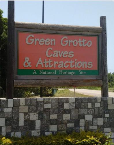 Jamaica Coastal Getaway in Discovery Bay