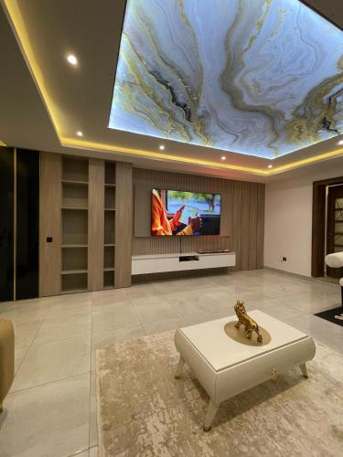 Sky Haven Apartment