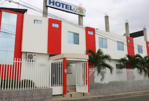 Hotel Pikeiro Blue in Manta