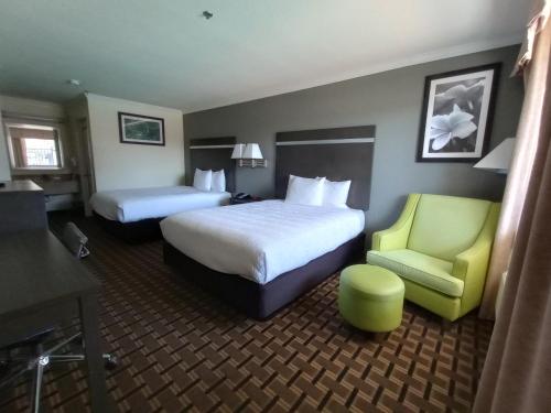 Best Western Garden Inn Room Type - Queen Room with Two Queen Beds - Non-Smoking
