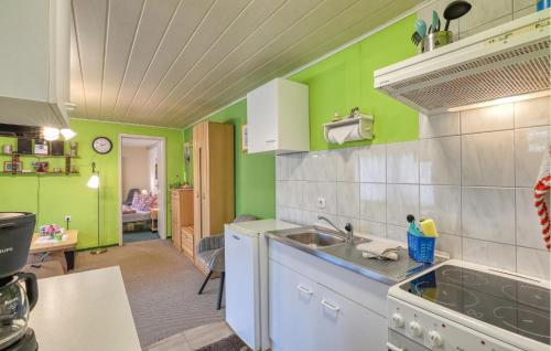 virtuve, Doppelhaushälfte Altglobsow (Doppelhaushalfte Altglobsow) in Großwoltersdorf