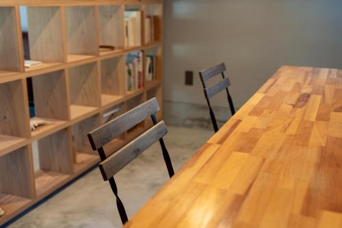 ห้องส่วนกลางสำหรับนั่งเล่น/ดูทีวี, ta bi to〈旅人〉 in โกะโตะ