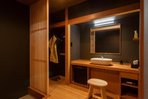 越中五位花尾温泉山帽子