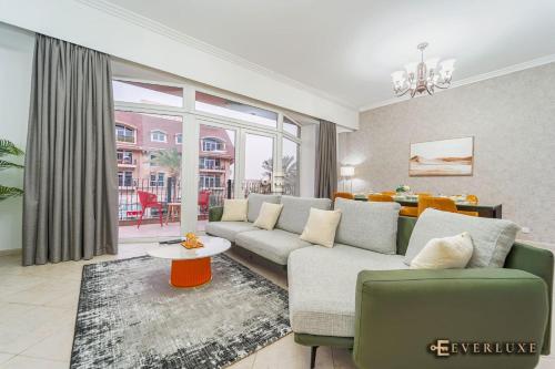 Spacious 2 Bedroom Apartment In Mirdif, Dubai