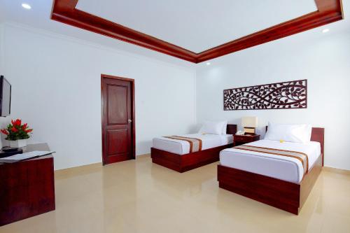 Deluxe Double or Twin Room image 6