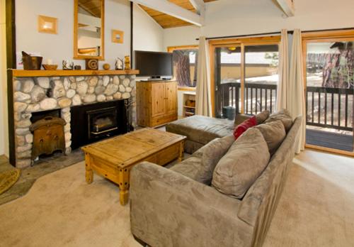 

Bigwood #040 - One Bedroom Loft Condo