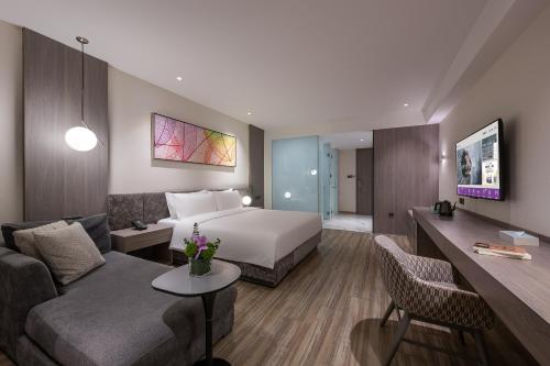 room detail thumbnail 1