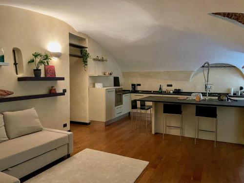 Charming 16th-century flat in the heart of Genova, Janov (fotografie 8)