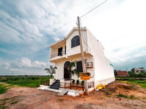 A szálláshely kívülről, Nyra Homestay | 3bhk Villa with Pool. in Pachar