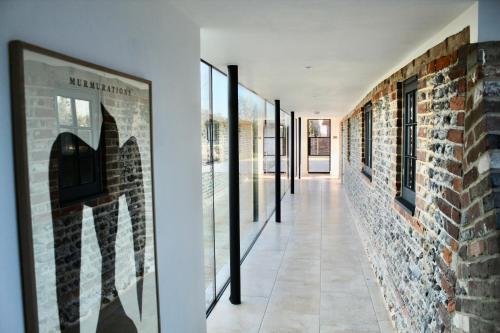 A szálláshely kívülről, Luxury converted thatched barn near Chichester in Birdham