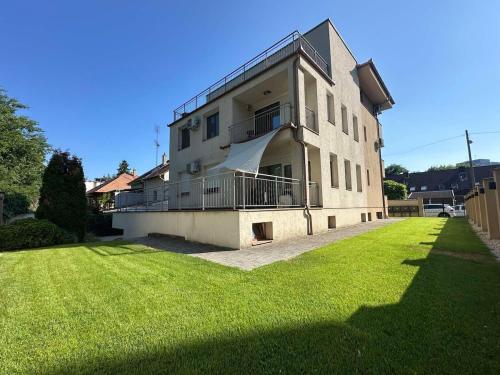 Laura Apartman - Location saisonnière - Debrecen