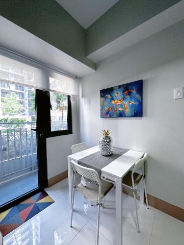 One bedroom condo 5 minutes walking distance at Mall of Asia, Manila (Foto 3)