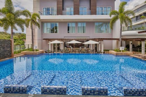 Swimming pool, Stay Near Private Beach in Boracay near Fairways and Bluewater Resort Golf and Country Club