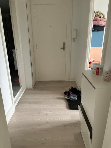 Bright, well furnished apartment in ฮิลเลอรอด