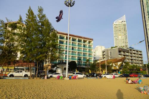 바투이 비치 빌라 좀티엔 - 해변