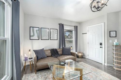 The Downtown Delight - New Corporate Apt Downtown in Grand Rapids, USA