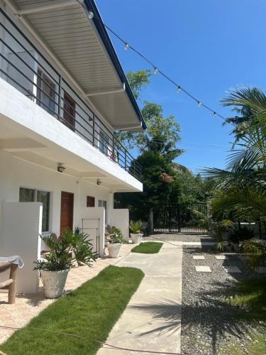 Coconut Inn