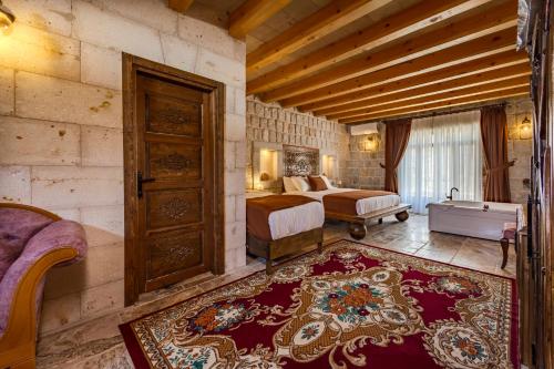 1 king bed, 2 twin beds